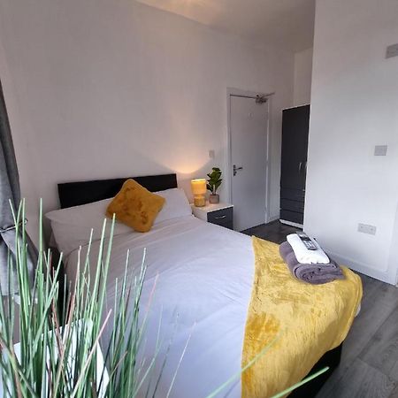 23 Woodhouse Stoke-on-Trent Exterior foto